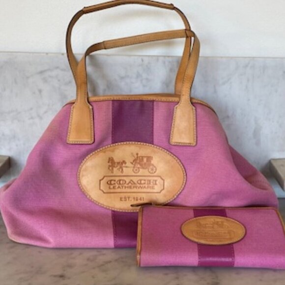 COACH Hampton 10th Anniversary Kisslock Tote Purse - Picture 3 of 17